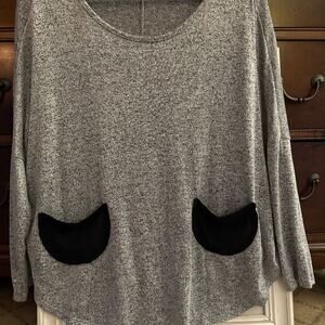 Mod Ref grey knit crew neck with 2 black pockets and batwing sleeves S